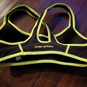 Never worn Undee Armour